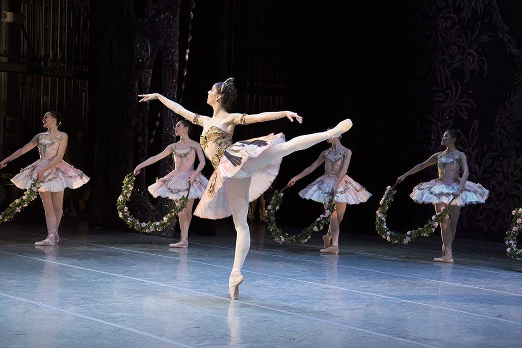 Dayesi Torriente and artists of Philadelphia Ballet | Photo: Arian Molina Soca