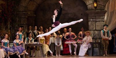Arian Molina Soca and artists of Philadelphia Ballet | Photo: Alexander Iziliaev